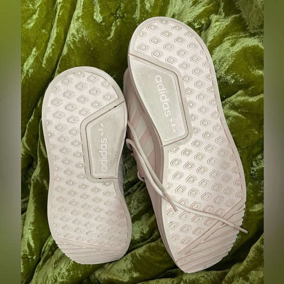 Adidas pink lace string shoes read description! Used - Picture 4 of 8